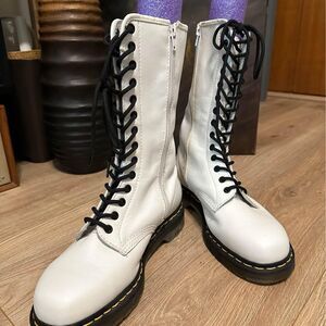 Doc Martens 14-eye calf high white boots 1914 NWOT women’s 10